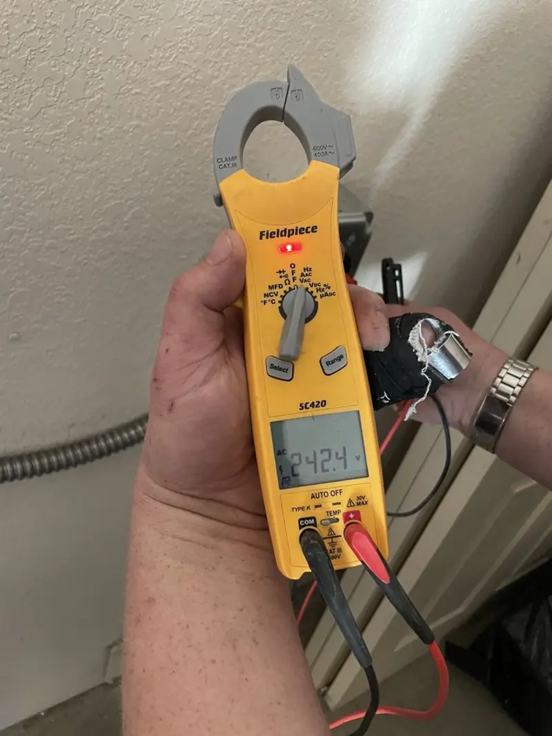Voltage testing with clamp meter during Generator Installation in Los Altos